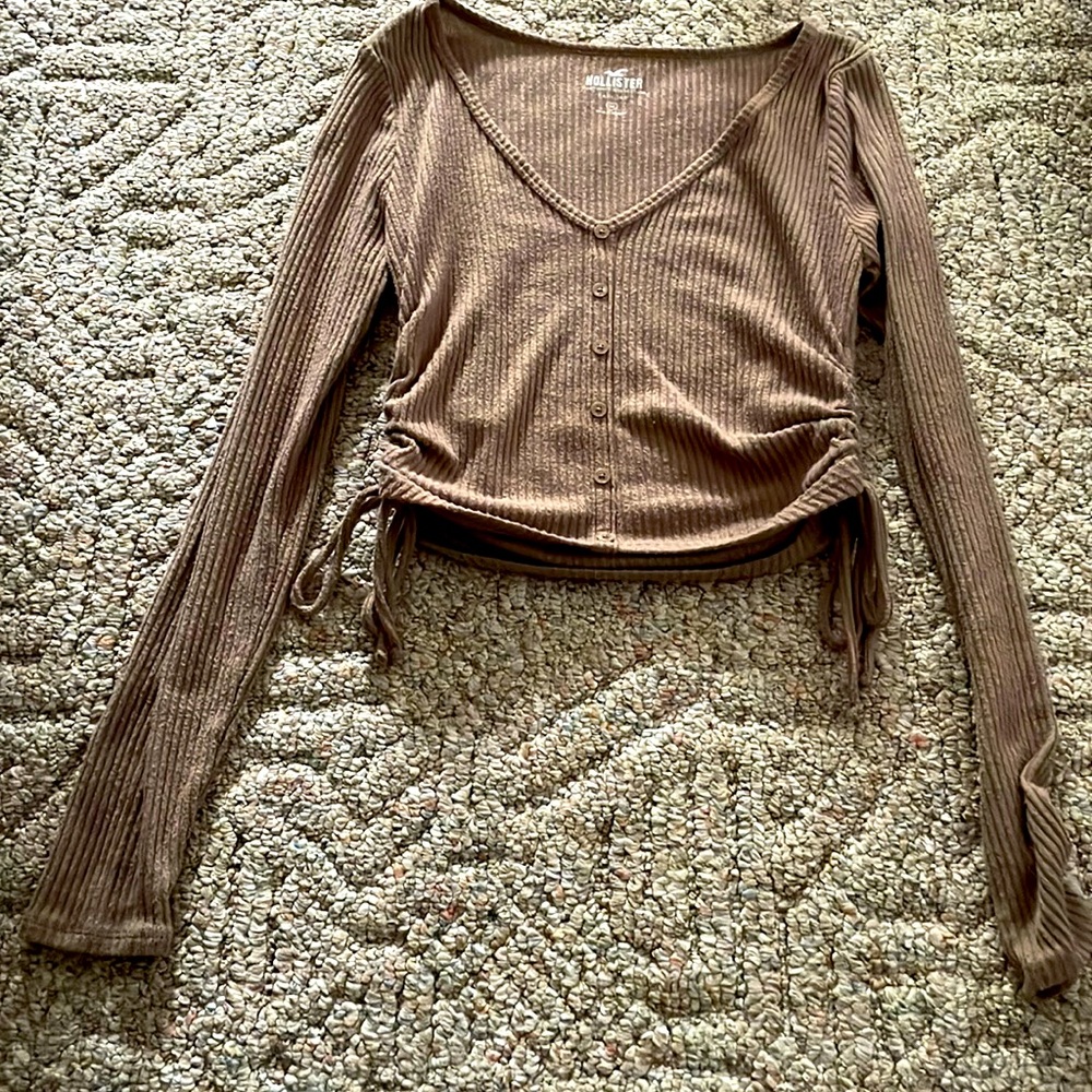 Hollister baby tee